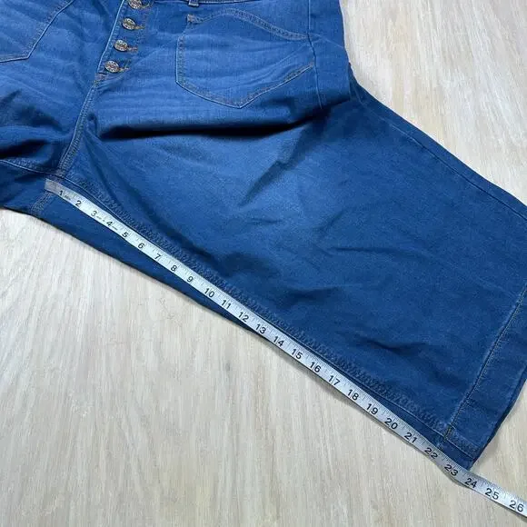NWT Torrid High Rise Button Fly Cropped Wide Leg Jeans Plus 26 Blue Denim Casual - Picture 8 of 16